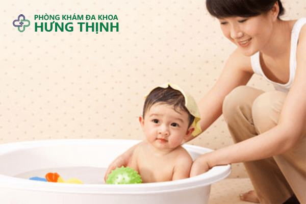 Bệnh hẹp bao quy đầu ở trẻ là gì